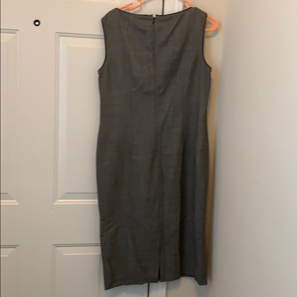 Dress - Picture 3 of 4